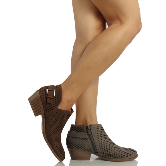 SIZE 11 Brown Perforated V Side Cut Low Heel Ankl - Picture 6 of 7